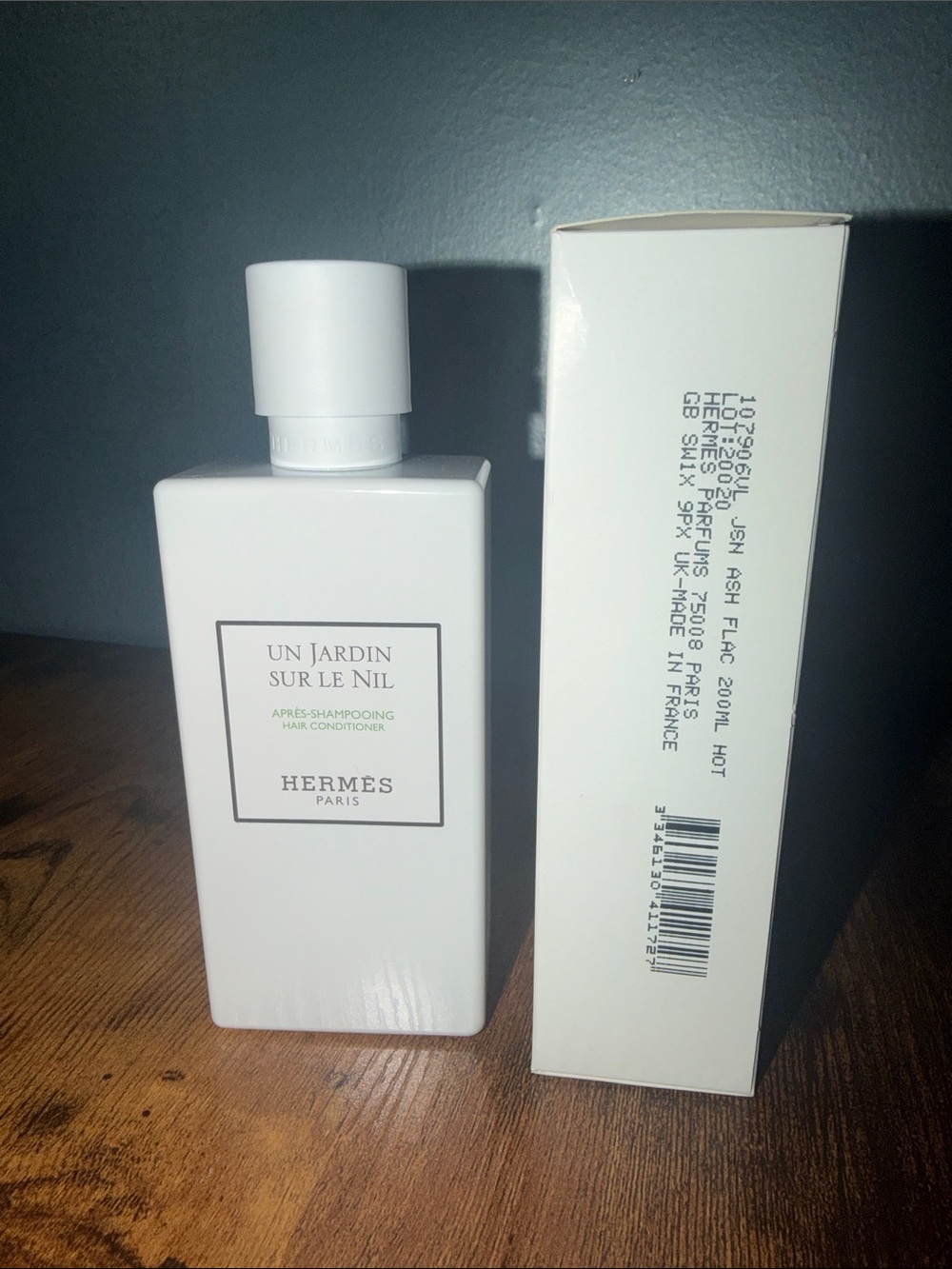 Hermes White Un Jardin Sur Le Nil Hair Conditioner-New in Box - 6.5 fl oz